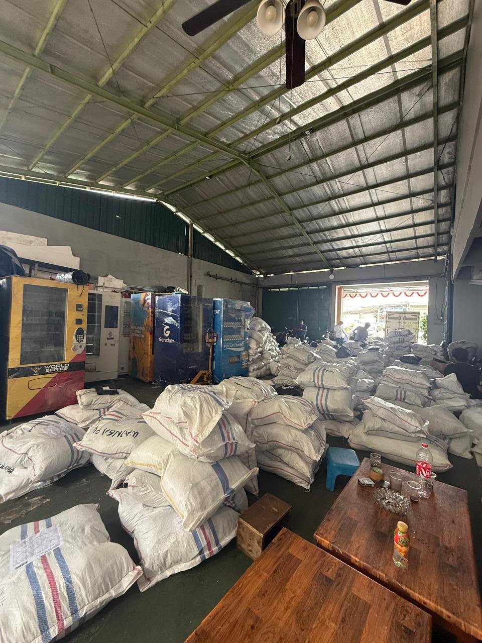 BARANG DI GUDANG MINEX